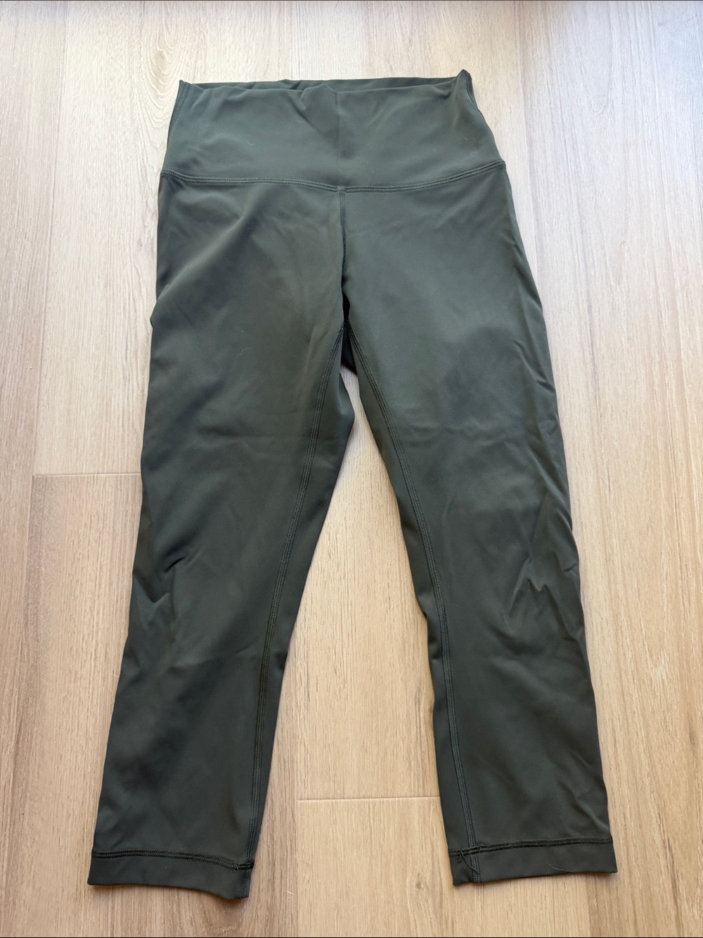 Lululemon size 6